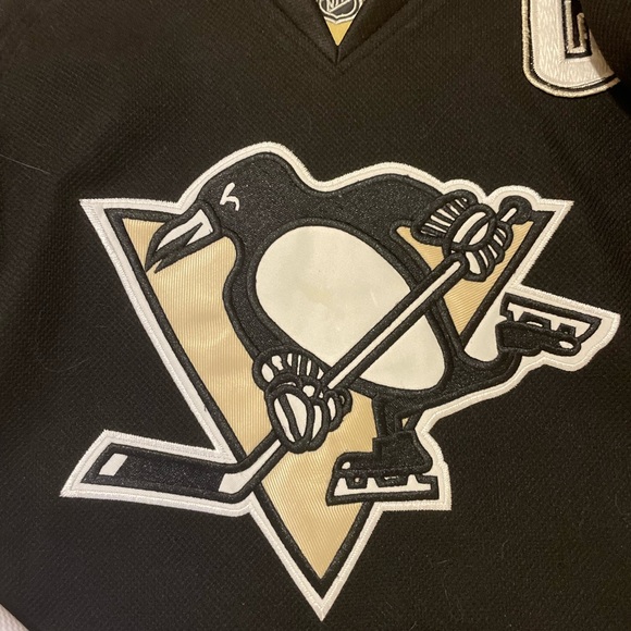 Official NHL Sidney Crosby Jersey from 2016 season WORN ONCE - Picture 3 of 7
